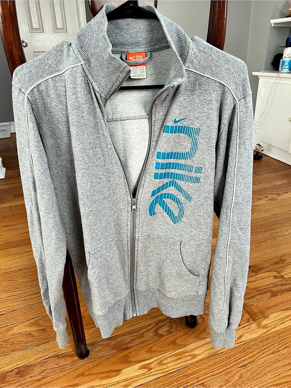 Nike The Athletic Dept Full Zip Track Jacket Gray & Blue Boy’s XL